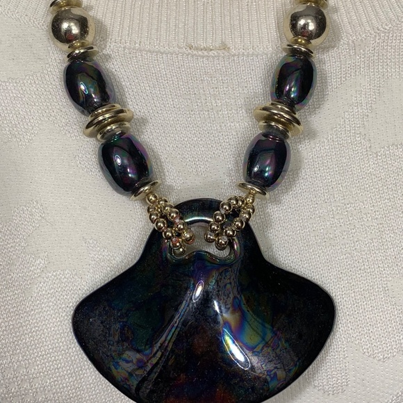 Vintage Statement Necklace Faux Pearl Beaded Gold Tone Black Iridescent Shell Pe - Picture 2 of 5